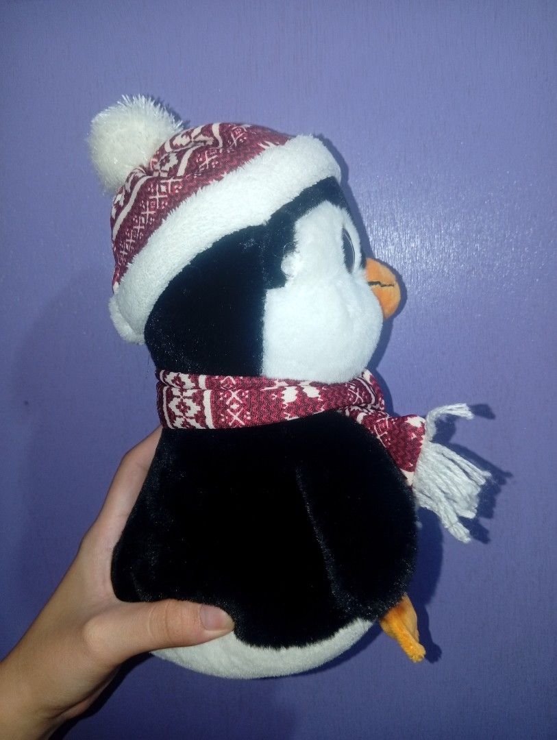 Manila Ocean Park Penguin Plush (Category: Plushies & Soft Toys) located in Quezon City. Submitted by wonzdumpling17 (Listing ID 1470895109, Image 3). Description: - Official Manila Ocean Park Penguin Plush - Good as new (bought last year) - Dop: 3 days - Mop: Gcash - Mod: J&T/Lalamove/Meet-up - Loc: Fairview, QC.