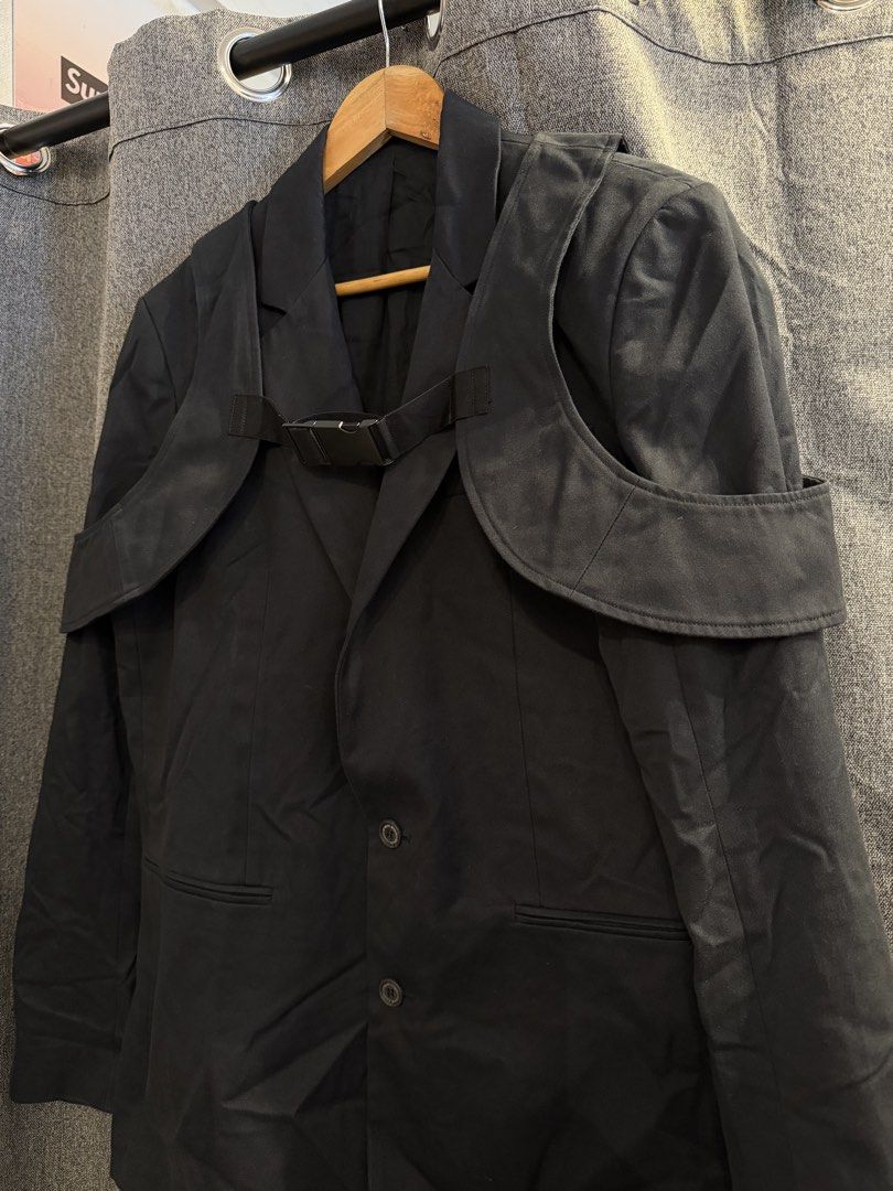 Marcelo Burlon (Category: Coats, Jackets and Outerwear) located in Quezon City. Submitted by macleen17 (Listing ID 1470785751, Image 2). Description: Marcelo Burlon Size M to L Excellent Condition Black Color Made in EU.