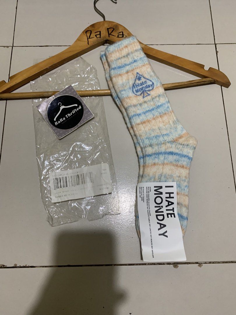 Mardi Mercredi | i hate monday socks •Free size (Category: Shoe inserts) located in Cebu City. Submitted by rarathriftedcb (Listing ID 1470877315, Image 2). Description: Mardi Mercredi ✅ i hate Monday Socks Free size Good as new 💯 Unused with tags & plastic 700pesos + sf 95 Firm price ‼️ 32,000 won = 1,5k pesos orig price Location : Cebu city Page : rara thrifted Jnt nationwide Message us 📩.