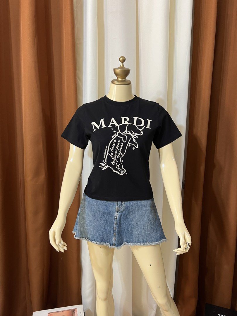 Mardi Mercredi Shirt Orig💯 (Category: Luxury Apparel) located in Cebu City. Submitted by sexyclosetph2.0 (Listing ID 1470857966, Image 2). Description: Orig💯 Like new condition Color rate 10/10 Black in actual Small No issues .