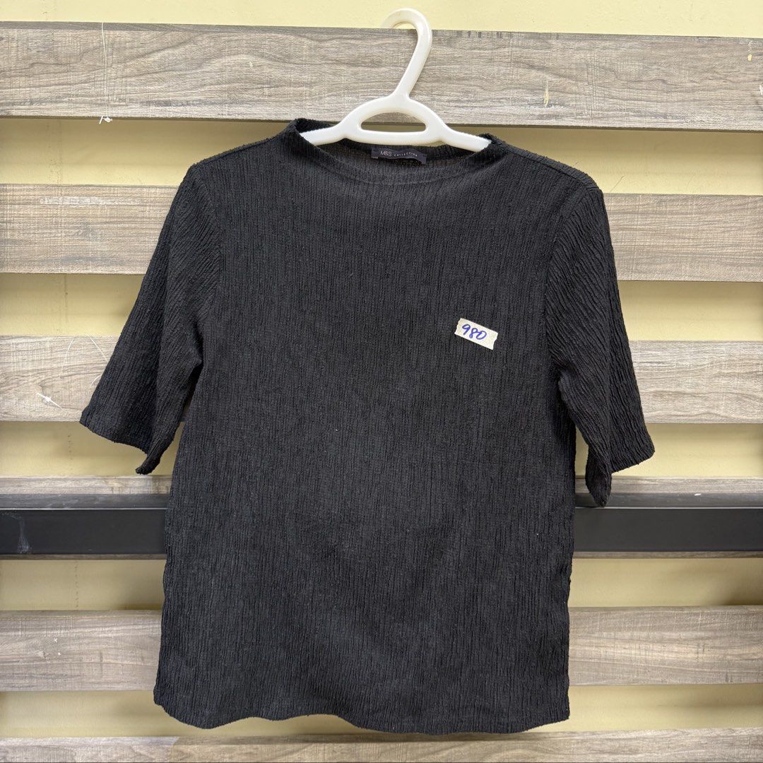 Marks & Spencer Black Top (Category: Blouses) located in Mandaluyong City. Submitted by bestdressedph2025 (Listing ID 1470859882, Image 1). Description: MOP: GCash MOD: Lalamove/J&T LOCATION: Brgy. Addition Hills, Mandaluyong Discount avail for multiple items. Dimensions in Inches: Shoulder: 15 Bust: 20 Length: 21 Size on Tag: UK 12, EU 40 PM for inquiries!.