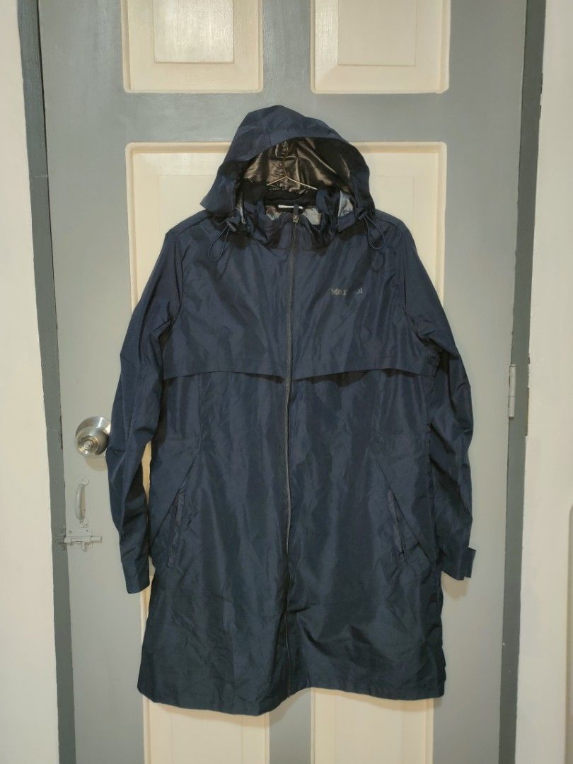 MARMOT FOR WOMENS RAIN JACKET (Category: Coats, Jackets and Outerwear) located in Davao. Submitted by LloydThrifter16 (Listing ID 1470835675, Image 1). Description: .