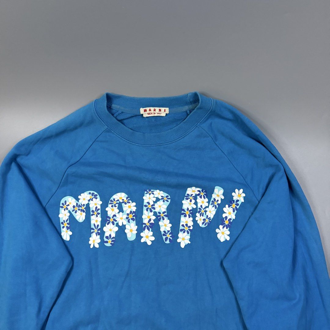 Marni - Floral Script Sweatshirt Crewneck (Category: Coats, Jackets and Outerwear) located in Paranaque City. Submitted by millennial_goodz (Listing ID 1470905303, Image 2). Description: WTS Marni - Floral Script Sweatshirt Crewneck Size 38 Dimensions: 21.5 / 26" Excellent condition - No flaws Authentic P980 only DM.