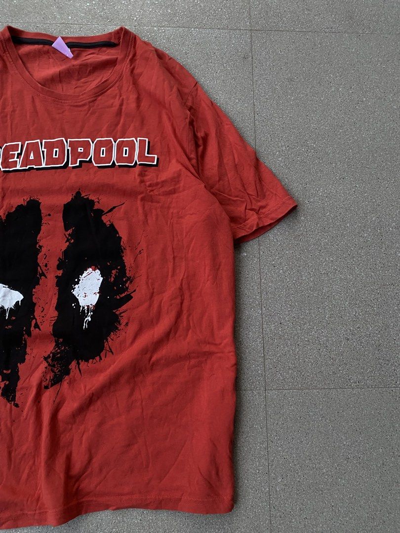 Marvel DeadPool Splat Face T-Shirt (Category: Tshirts & Polo Shirts ) located in Caloocan City. Submitted by webspot (Listing ID 1470792385, Image 3). Description: Marvel DeadPool Splat Face T-Shirt Size - XL Width - 24 Length - 30.