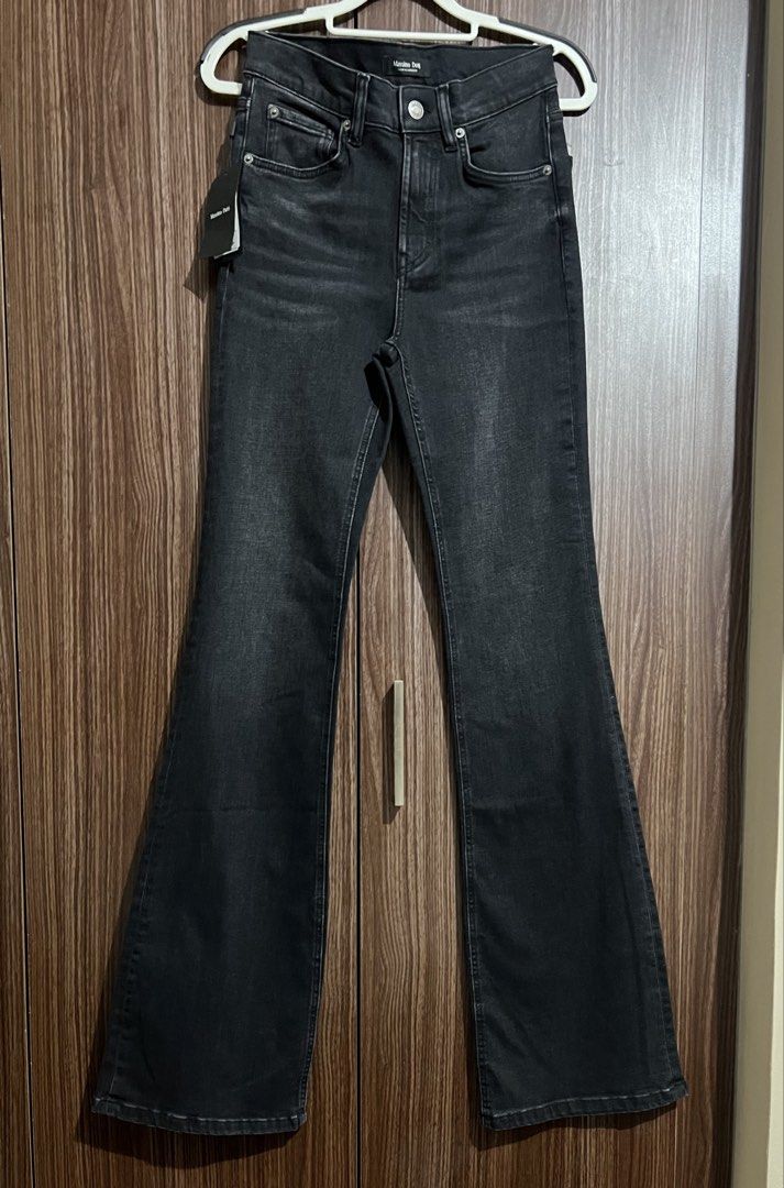 MASSIMO DUTTI BNWT (24-25 waist) (Category: Jeans) located in Manila. Submitted by salesscout (Listing ID 1470912090, Image 3). Description: REGULAR STRETCH.