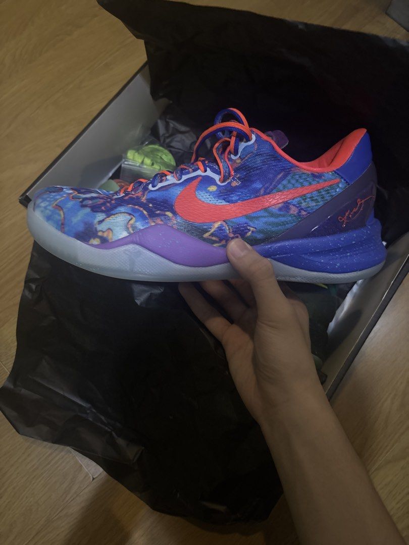 (MAX)Nike Kobe 8 protro What The Kobe (Category: Sneakers) located in Manila. Submitted by jchace (Listing ID 1470865396, Image 2). Description: - Model: Nike Kobe 8 System "What The Kobe" (wkb max batch) - Condition: A little used Those photos are exactly what the condition is, what u see is what you get - Inclusions: Comes with original packaging box and extra laces .
