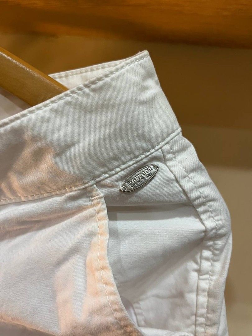 McGregor New York 1921 Chino shorts (Category: Shorts) located in Quezon City. Submitted by michypeachyy1 (Listing ID 1470913113, Image 2). Description: 280 plus shipping medium size.