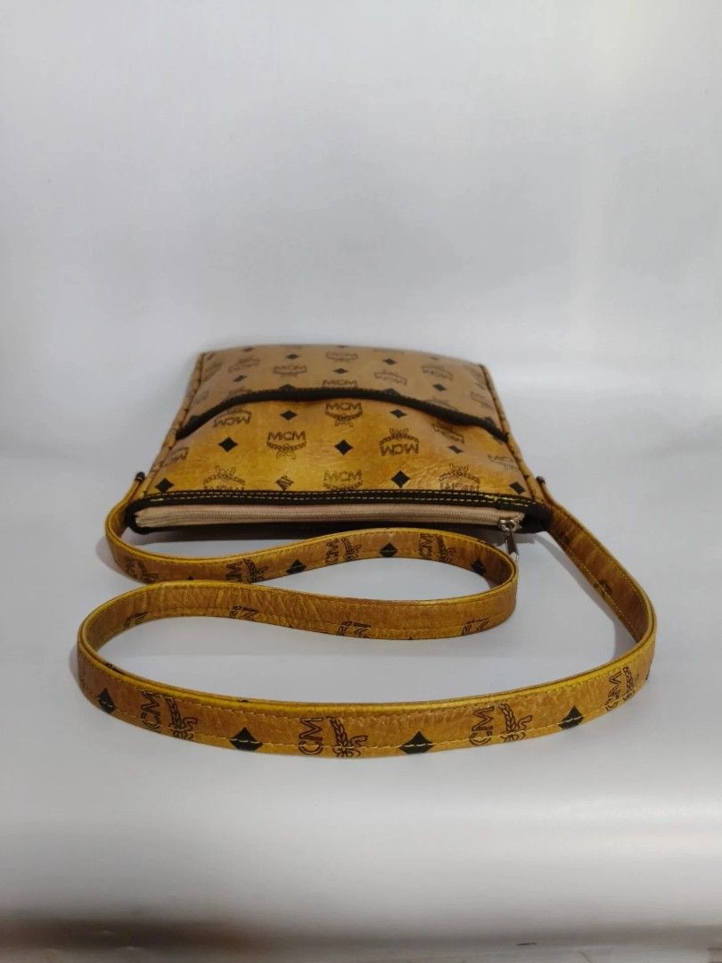 MCM Vintage (Category: Shoulder Bags) located in Cabuyao City. Submitted by secondhand.shop.ph (Listing ID 1470823117, Image 2). Description: Sale❗️Sale❗️Sale❗️ ₱ 1,680 MCM Vintage Medium 📌First to pay!.