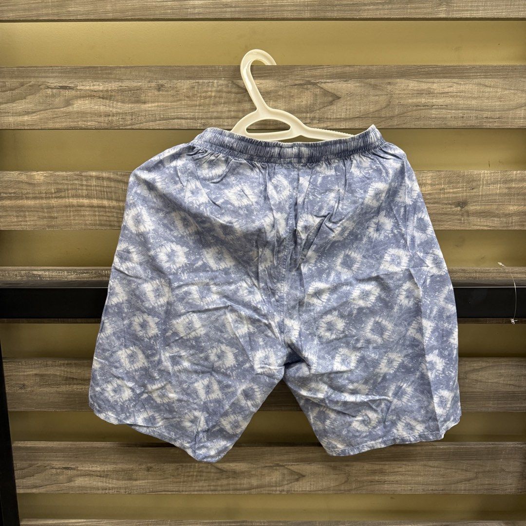 [Mens] Uniqlo Blue Shorts (Category: Shorts) located in Mandaluyong City. Submitted by bestdressedph2025 (Listing ID 1470857781, Image 2). Description: MOP: GCash MOD: Lalamove/J&T LOCATION: Brgy. Addition Hills, Mandaluyong Discount avail for multiple items. Dimensions in Inches: Waist: 26 Length: 17.5 Size on Tag: M PM for inquiries!.