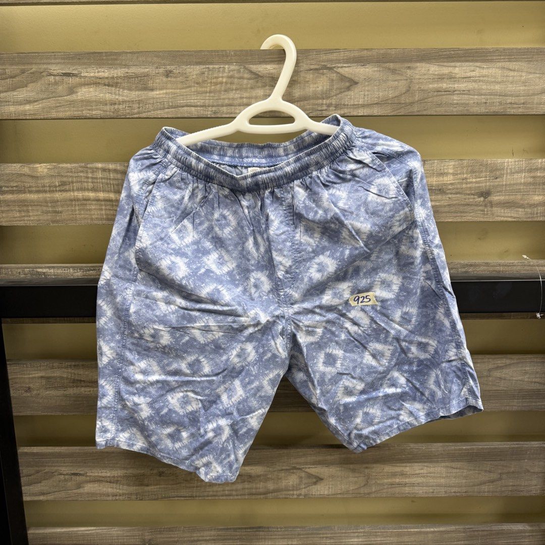 [Mens] Uniqlo Blue Shorts (Category: Shorts) located in Mandaluyong City. Submitted by bestdressedph2025 (Listing ID 1470857781, Image 1). Description: MOP: GCash MOD: Lalamove/J&T LOCATION: Brgy. Addition Hills, Mandaluyong Discount avail for multiple items. Dimensions in Inches: Waist: 26 Length: 17.5 Size on Tag: M PM for inquiries!.