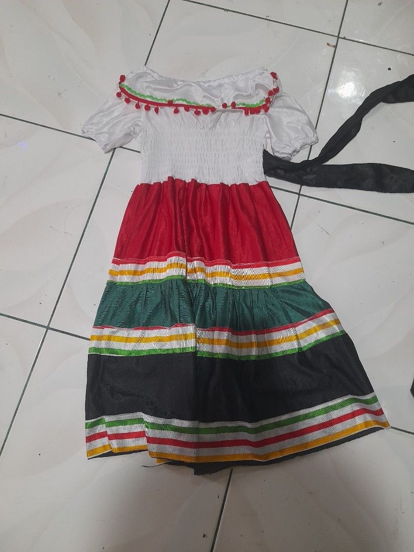 Mexico costume (Category: Babies & Kids Fashion) located in Manila. Submitted by rosegomez046149 (Listing ID 1470801776, Image 3). Description: the model age is 5yrs old wear once reafu made bought for 700.