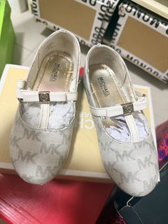 (Category: ) located in . Submitted by ukayshopping (Listing ID 1470824122, Image 1). Description: .