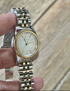 (Category: ) located in . Submitted by grazcloset (Listing ID 1470839627, Image 1). Description: .