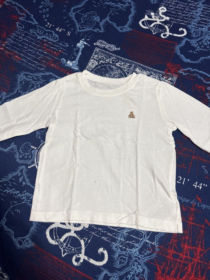 Mickey Mouse and Bear Long Sleeve T-Shirt Bundle (Category: Shirts) located in Quezon City. Submitted by iya_handovers (Listing ID 1470830159, Image 2). Description: - Set of 2 long sleeve kids' tops - Perfect for PH weather. Not too hot when worn - fit to 12-24 mos.