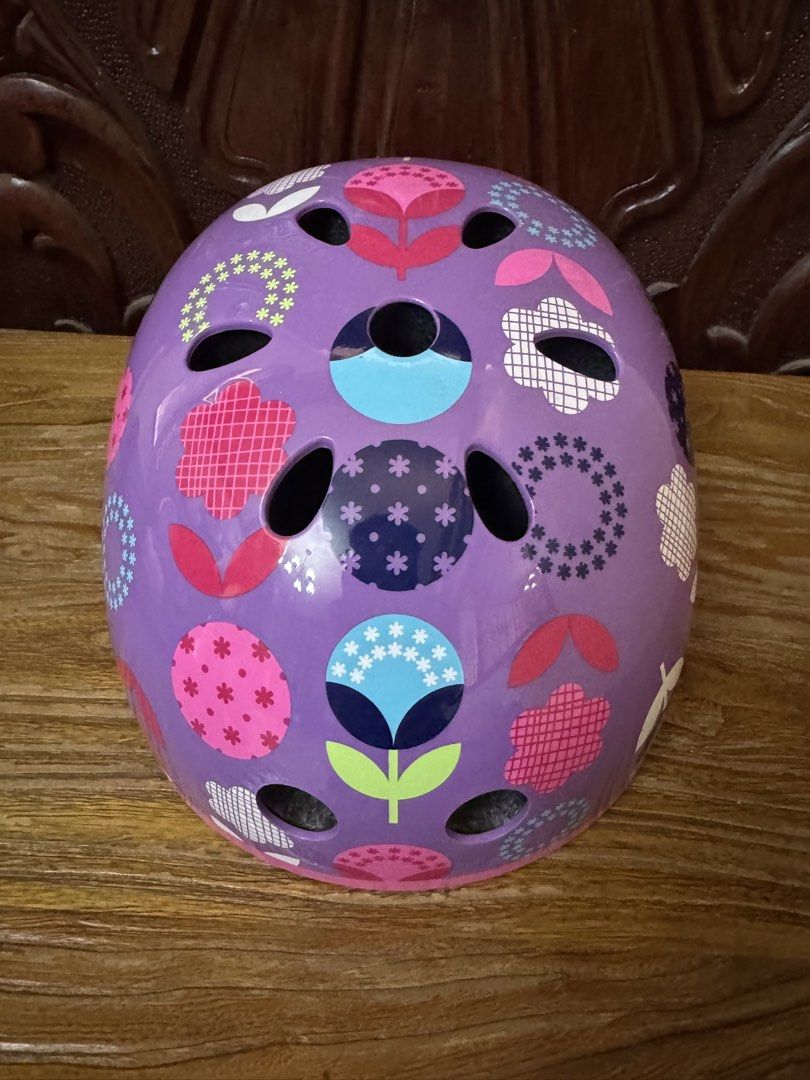 Micro Floral Purple Helmet Size 53-57cm (Category: Bicycles) located in Las Pinas. Submitted by emdjss (Listing ID 1470773609, Image 2). Description: - Vibrant purple kids helmet with colourful floral graphics - Model: FCJ-301, Style: AC2075 - Size: 53 to 57 cm - Weight: 460 grams - Certified to EN1078 and U.S. CPSC safety standards - Pink adjustable straps with convenient quick-release buckle - Built-in top and side ventilation holes for maximum