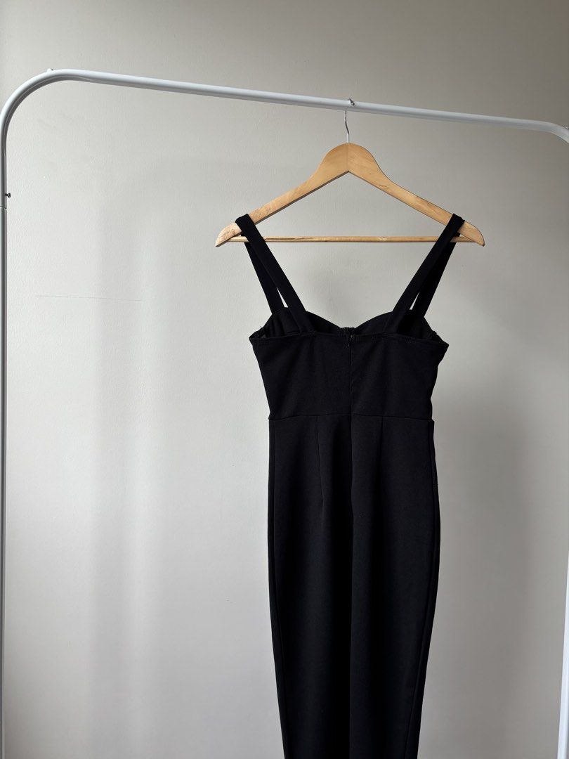 Midi Corset Black Dress (Category: Dresses) located in Taguig. Submitted by curatedbyk_ (Listing ID 1470854589, Image 3). Description: SHEIN XS on Tag Fits XS - S - Zipper back, slight stretch - Worn once only * No cancellation / return due to item doesn’t fit etc. (Condition & sizing are always well informed.) * Joy reservers / offer = blocked. * All items are cleaned and ready to wear. * Lalamove shipping only / meetup. My measurements: * B29” 