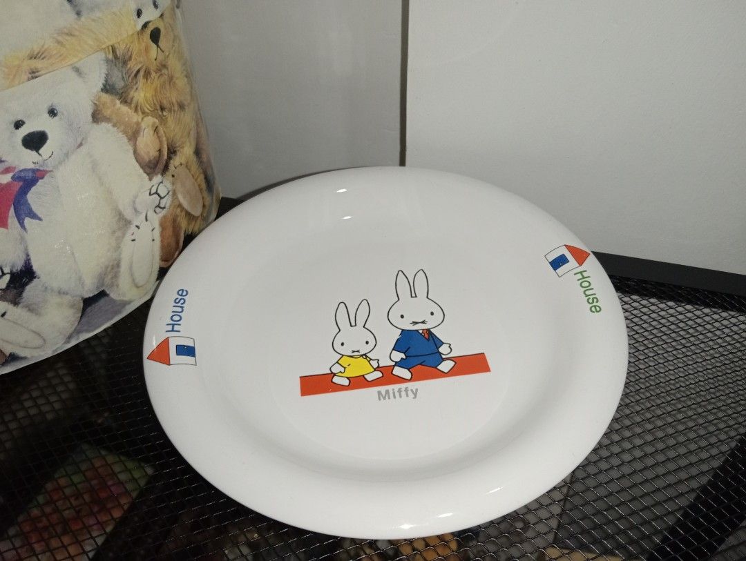 MIFFY CAKE PLATE (Category: Vintage Collectibles) located in Kawit. Submitted by gieclutter (Listing ID 1470808400, Image 1). Description: Flakers and joy reservers are 𝗻𝗼𝘁 𝗮𝗹𝗹𝗼𝘄𝗲𝗱 Actual photos, sized precisely Verify item's dimensions first All sales are final—no returns, exchanges, or refunds 𝗖𝗢𝗡𝗗𝗜𝗧𝗜𝗢𝗡: ・𝗔𝗦 𝗜𝗦 ・minor scratches, uneven coating 𝗟𝗢𝗖𝗔𝗧𝗜𝗢𝗡: Kawit, Cavite 𝗠𝗢𝗣: 𝗣𝗙/NO COD Item price + ₱𝟳𝟱 Minimum 