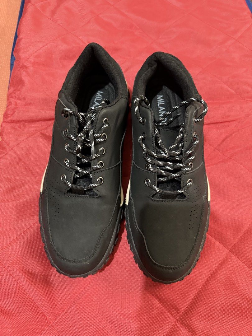 Milanos - Mobley (Category: Casual Shoes) located in Quezon City. Submitted by vintageopinions (Listing ID 1470763800, Image 3). Description: Milanos - "Mobley" Size 11 Never been used RFS: Declutter With box Meet up: Kalayaan Ave QC / QC area Shipping via: - Lalamove - Grab - Angkas - LBC Negotiable.