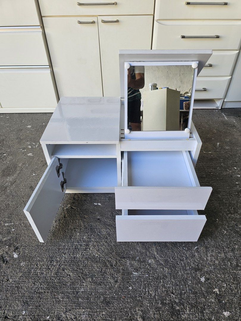 Mini Kikay Dresser ‼️ (Category: Tables & Sets) located in Quezon City. Submitted by ledamadel (Listing ID 1470928316, Image 2). Description: Mini Kikay Dresser ‼️₱3800‼️ 👉Space Saver! 😘🥰🤩 ✔L-26 H-14 W-16 inches 📏 ✔1 Door and 2 Drawers 🗄 ✔Laminated 🔖 ✔️Compress & Mdf Back! 💢 ✔Scratches As-is! 👌 Location: 40 Aplaya St Napocor Vill. Tandang Sora Quezon City. For inquiry please Pm us or Call. 09066885859 Please like our page thanks! 👇👇👇�