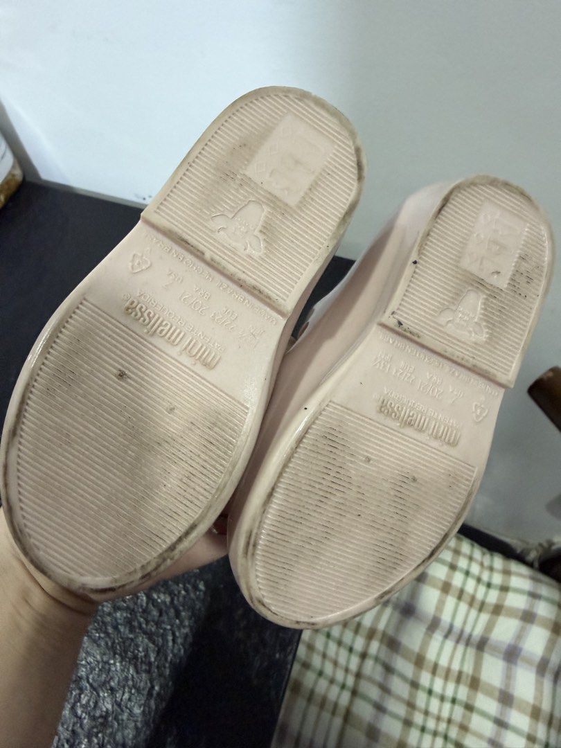Mini Melissa Pink Bow Doll Shoes S7 (Category: Babies & Kids Fashion) located in Manila. Submitted by cjezbte (Listing ID 1470882699, Image 3). Description: Guaranteed Original With Box! Jelly scent still intact Size 7 for toddlers LAST PRICE NA.