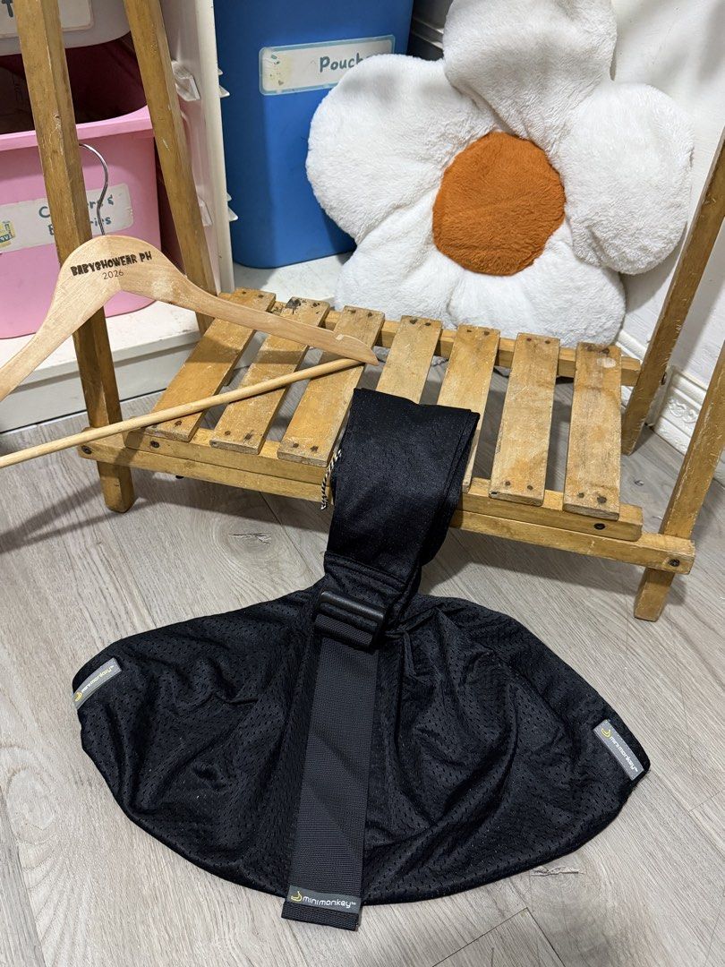 Mini Monkey Mesh Sling Carrier (Category: Carriers & Slings) located in Santa Maria. Submitted by babyshowearph_official (Listing ID 1470902440, Image 3). Description: .