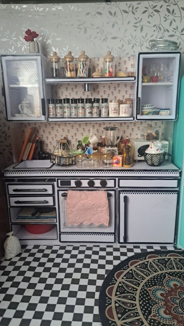 Miniverse Miniature Kitchen Playset (Category: Kids Toys) located in Manila. Submitted by o382065 (Listing ID 1470906210, Image 1). Description: Minis not available Perfect for dollhouse setups, miniature photography, or collector displays.