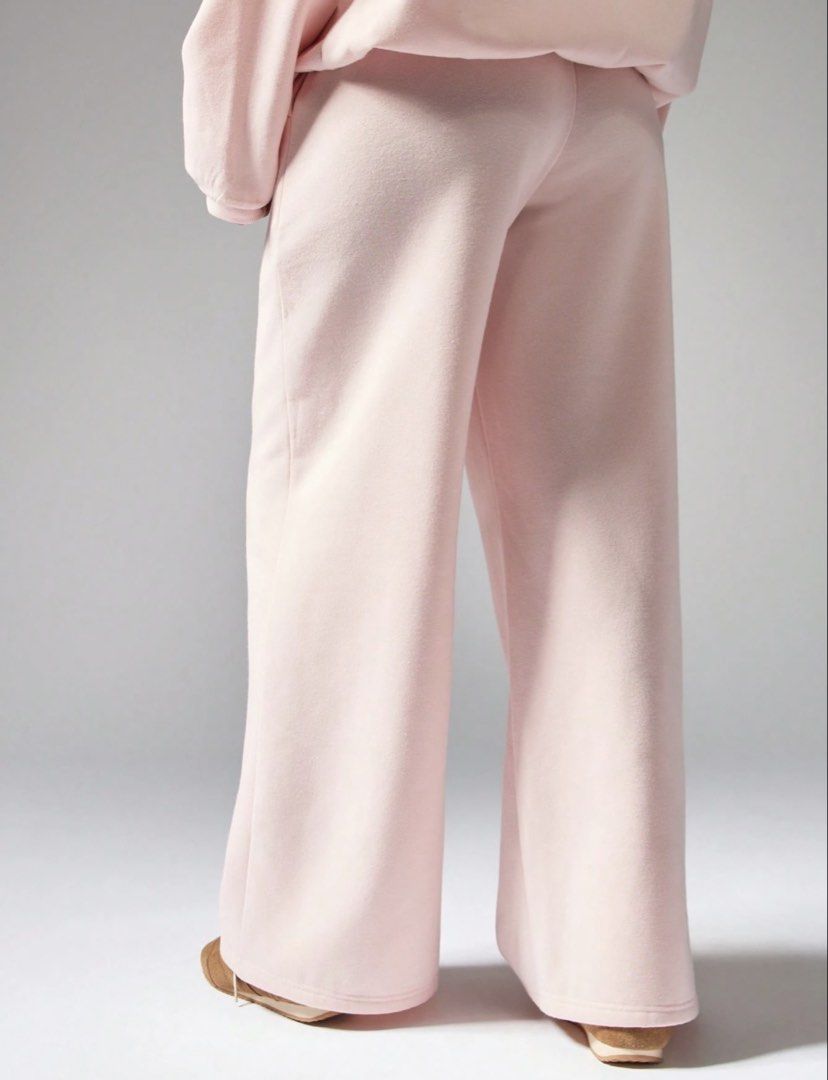 Missguided Bridesmaid Sweatpants (Category: Other Bottoms) located in Manila. Submitted by juliaxgamboa (Listing ID 1470834360, Image 3). Description: Bridesmaid written in rhinestones 28-34” waist.