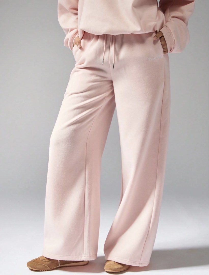 Missguided Bridesmaid Sweatpants (Category: Other Bottoms) located in Manila. Submitted by juliaxgamboa (Listing ID 1470834360, Image 1). Description: Bridesmaid written in rhinestones 28-34” waist.