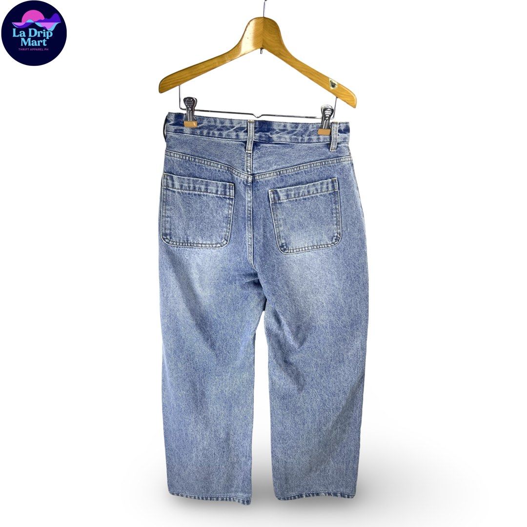 ‎“MIU-MIU” EMBELLISHED STUD BAGGY JEANS (Category: Jeans) located in Taguig. Submitted by ldm.ph (Listing ID 1470914338, Image 2). Description: ‎(LDM-B-0179) ‎Size:ACTUAL FIT:M-L ‎Dimensions Waistline: 28 ‎Inches length:37 Leg opening:9 ‎Condition: GOOD AS NEW ‎Color rate:10 ‎Flaws:❌ ‎(READY TO WEAR) .