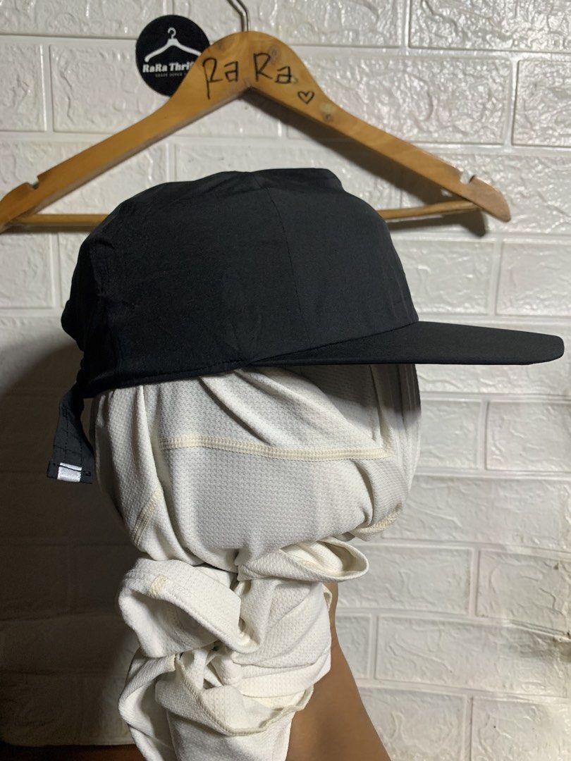 Mizuno | Drylite run 5 panel / one size fits all (Category: Activewear) located in Cebu City. Submitted by rarathriftedcb (Listing ID 1470850849, Image 3). Description: Mizuno ✅ Drylite run 5 panel cap One size fits all 97% polyester 3% elasthane Trail run Road run Hyrox 750pesos + sf 95 Rubberized logo Location : cebu city Page : rara thrifted Jnt nationwide Message us 📩.