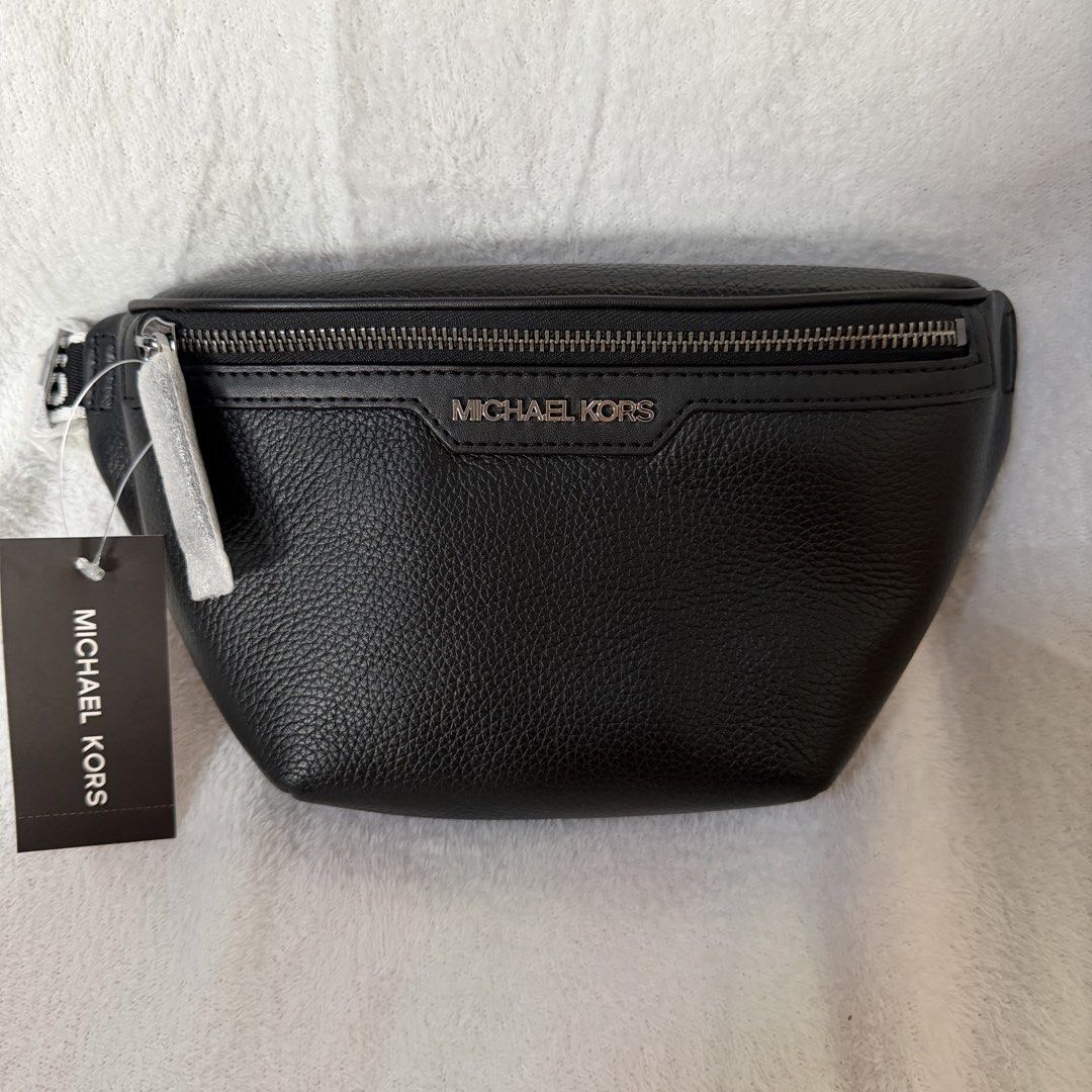 MK Belt Bag - Unisex (Category: Belt bags, Clutches and Pouches) located in Santa Cruz. Submitted by vendrenee (Listing ID 1470751800, Image 1). Description: .
