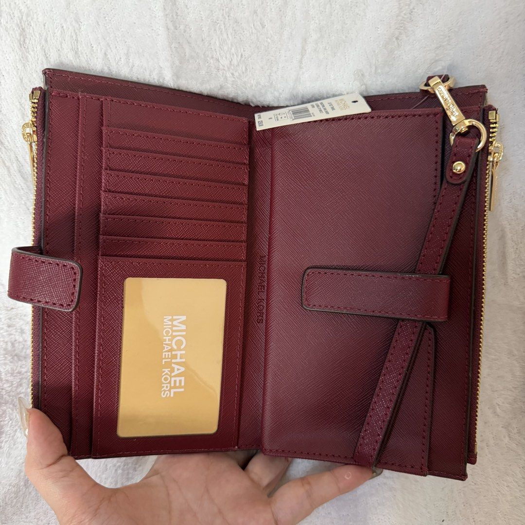 MK Double Zip Wallet - DARK CHERRY (Category: Wallets & Card holders) located in Santa Cruz. Submitted by vendrenee (Listing ID 1470751929, Image 3). Description: .