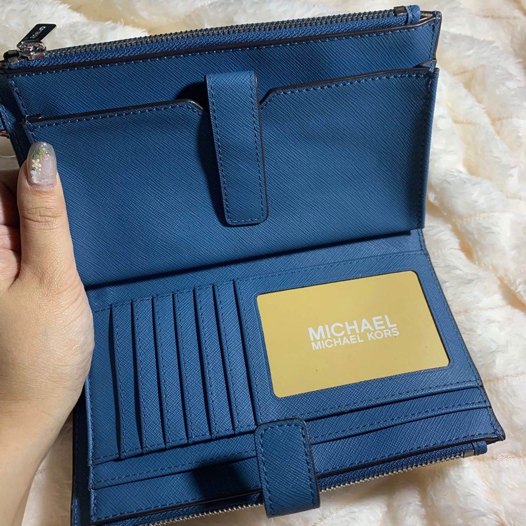 MK Double Zip Wallet - TEAL (Category: Wallets & Card holders) located in Santa Cruz. Submitted by vendrenee (Listing ID 1470752013, Image 3). Description: .