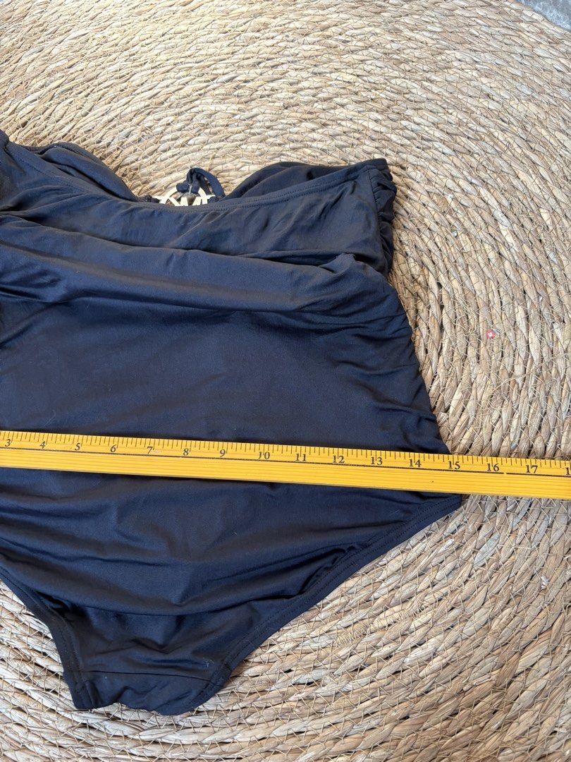 MK large (Category: Bikinis & Swimsuits) located in Malabon City. Submitted by lheithriftshop (Listing ID 1470803507, Image 3). Description: Manipis likod .