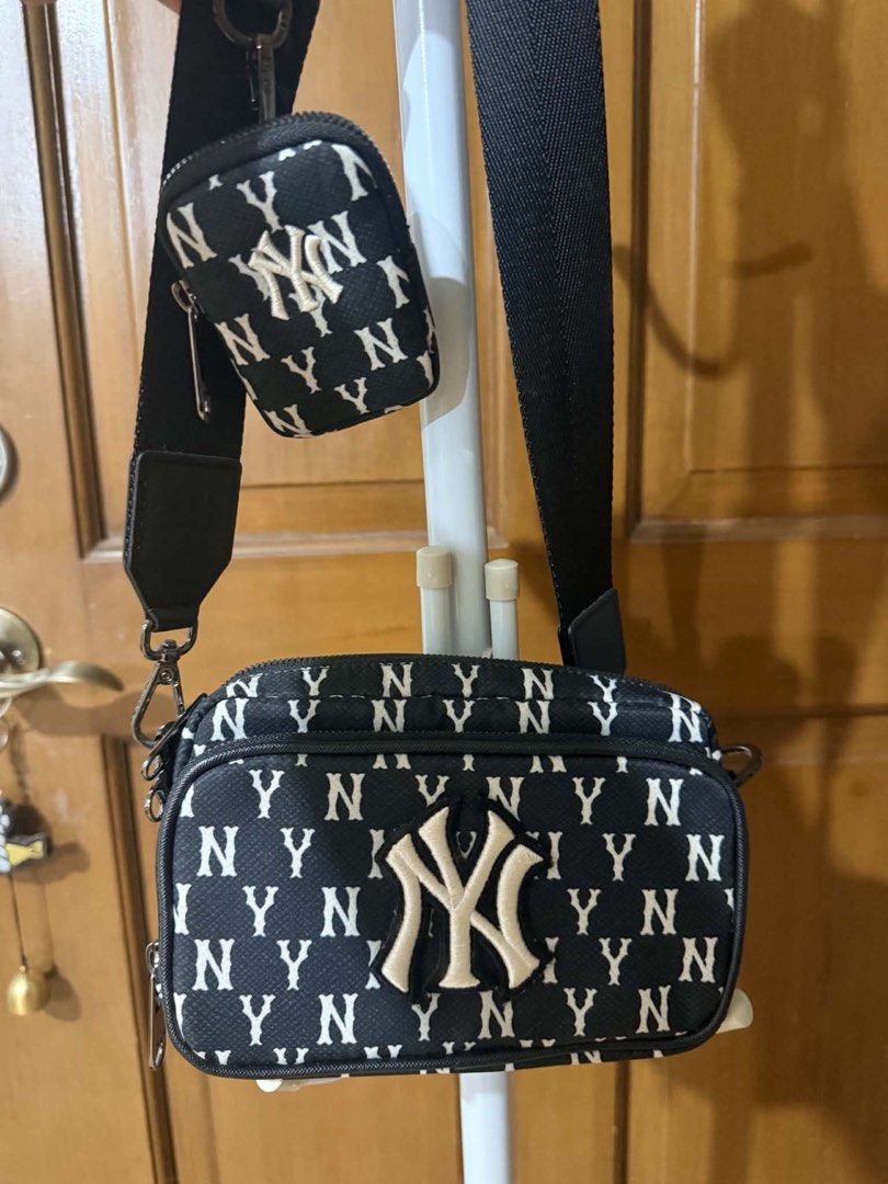 MLB Monogram Crossbody Bag with Pouch (Category: Cross-body Bags) located in Pasig City. Submitted by wandererscab_2.0 (Listing ID 1470852129, Image 1). Description: 💯 Original Bought in Seoul, Korea, MLB store Used once only No issues, will pass as brand new Unisex MOP: bdo or gcash Shipping c/o the buyer.