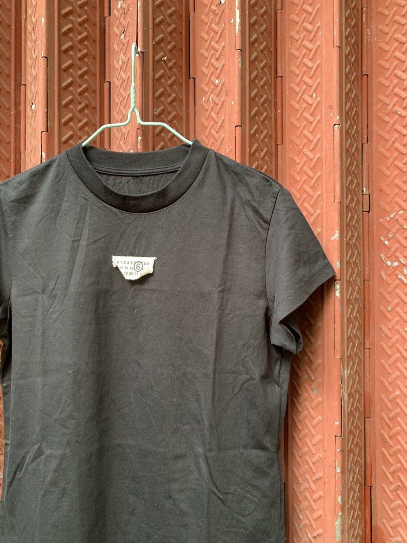 MM6 Maison Margiela Numbers Label Tee (Category: Shirts) located in Buhi. Submitted by __sibol (Listing ID 1470813875, Image 2). Description: MM6 Maison Margiela Numbers Label Tee Measurements: Width: 17.5” Length: 22”.