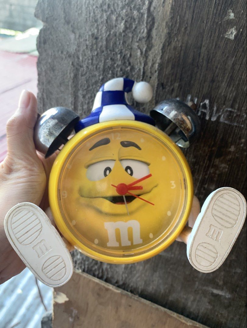 M&M YELLOW ALARM CLOCK (Category: Clocks) located in Rizal. Submitted by trixie004292 (Listing ID 1470754575, Image 1). Description: NO ISSUE WORKING PAYAN VINTAGE NA DM KO SAINYO VIDEO PAG INTERESTED .