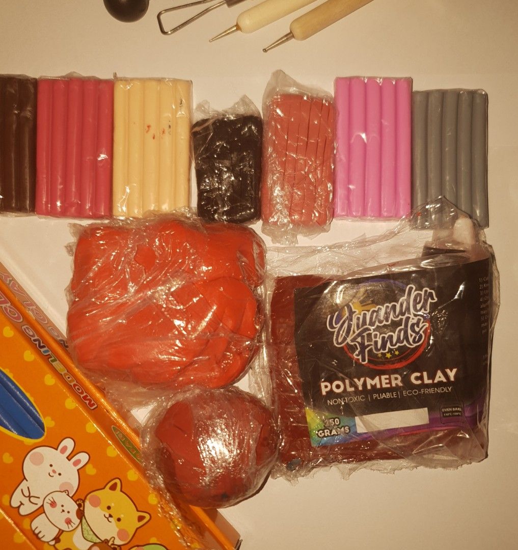 Modeling and Polymer Clay w Tools (Category: Craft Supplies & Tools) located in Unisan. Submitted by l.edea (Listing ID 1470897880, Image 2). Description: Inclusions: 20+ carving tools 2 125g Navy blue Modeling Clay 2 125g Black Modeling Clay Polymer clay (randomised).