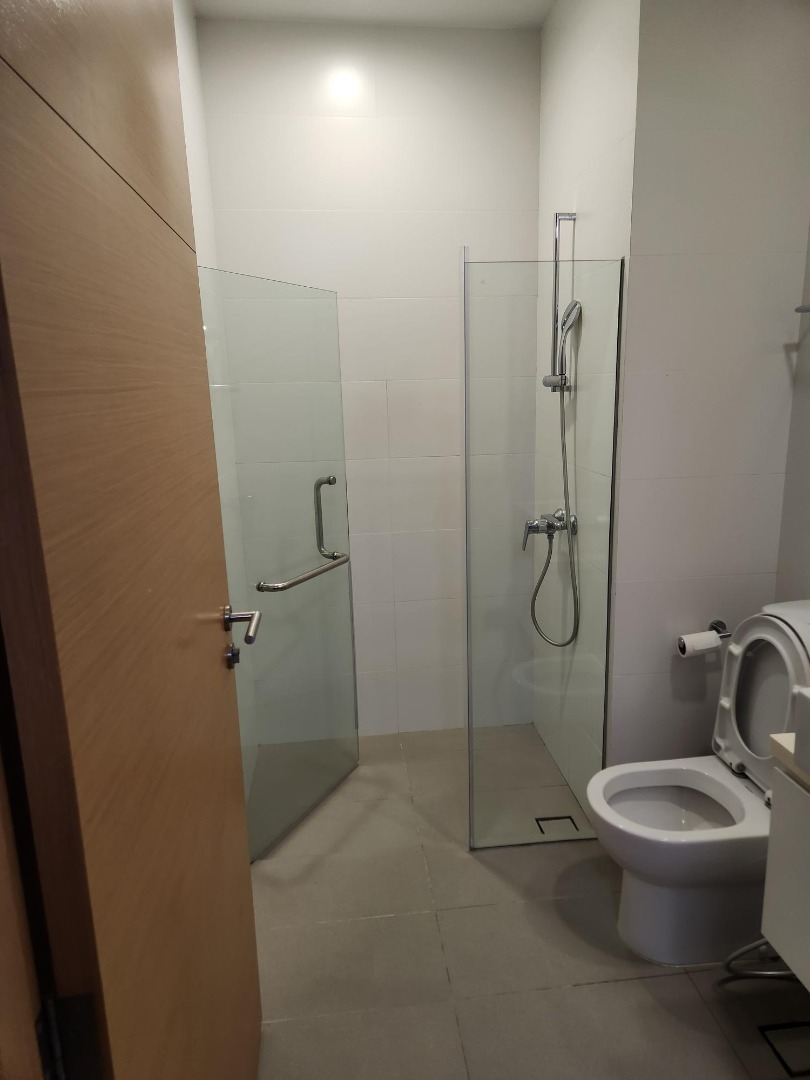 (Category: ) located in . Submitted by jansenchua (Listing ID 1470771931, Image 1). Description: .