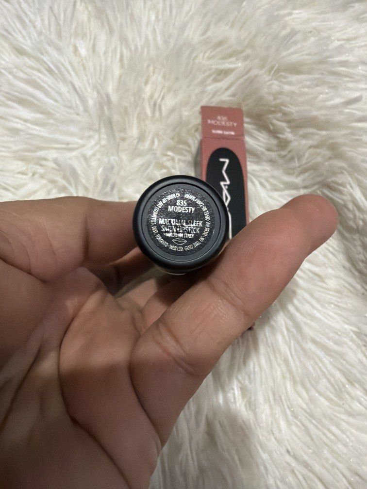 MODESTY MACXIMAL SLEEK SATIN LIPSTICK (Category: Makeup) located in Pugo. Submitted by caztraine (Listing ID 1470781675, Image 3). Description: .