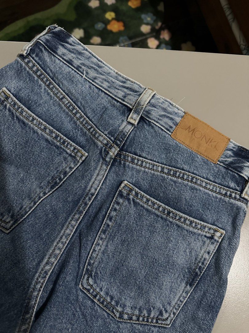Monki Light Wash Jeans (Category: Jeans) located in Antipolo. Submitted by wxyz9876 (Listing ID 1470878901, Image 2). Description: .