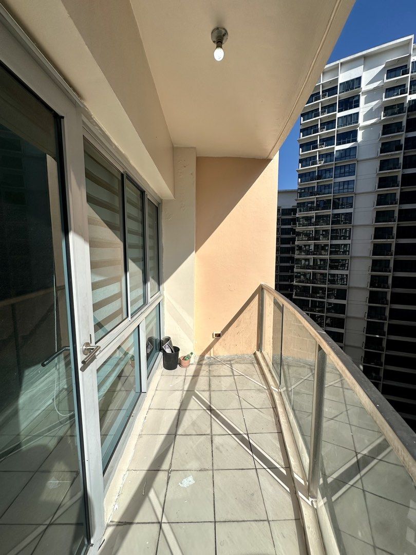 Morgan Suites Residences 1BR (Category: Apartments & Condos) located in Taguig. Submitted by djagliam (Listing ID 1470770796, Image 2). Description: For rent: Morgan Suites Residences Condominium 1BR Address: Florence Way, McKinley Hill, Taguig Monthly Rent: ₱30,000 Inclusive of association dues. Minimum term: 1 year Advance: 1 month Security deposit: 2 months PDC only Floor Level: 18th Tower: 3 Unit Type: 1 bedroom with balcony Pet friendly Unit