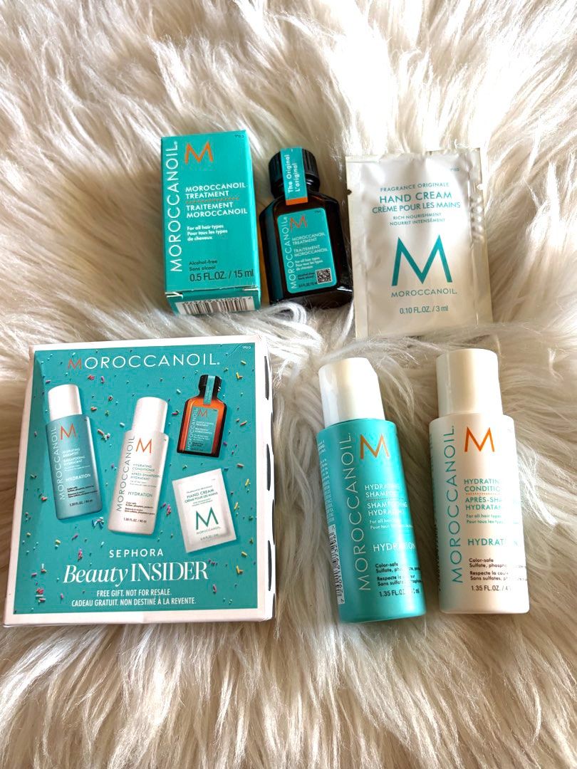 MOROCCANOIL SET (Category: Hair) located in San Juan City. Submitted by cashfrancefashioncosmetics_ph (Listing ID 1470750263, Image 1). Description: SALE SALE MOROCCANOIL SET SEPHORA INCLUDING TREATMENT 15ml Handcream 3ml Hydrating conditioner 40ml Hydrating shampoo 40ml Original from sephora 5pcs.