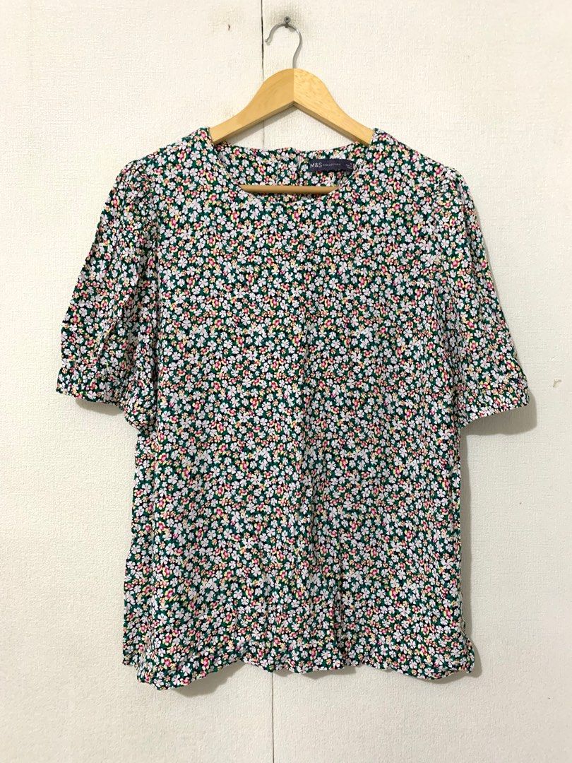 M&S women floral print top (Category: Blouses) located in Calamba. Submitted by melaicas (Listing ID 1470845708, Image 2). Description: Armpit laid flat-21 inches Length-27 inches .