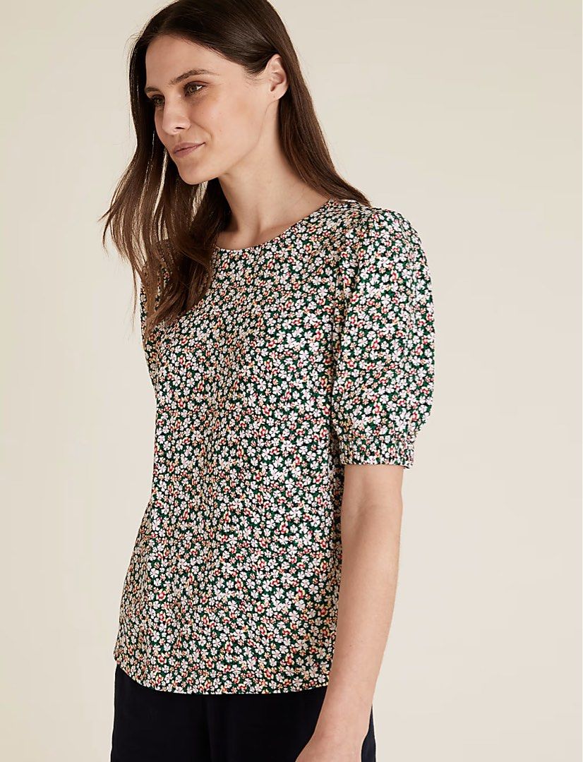 M&S women floral print top (Category: Blouses) located in Calamba. Submitted by melaicas (Listing ID 1470845708, Image 1). Description: Armpit laid flat-21 inches Length-27 inches .