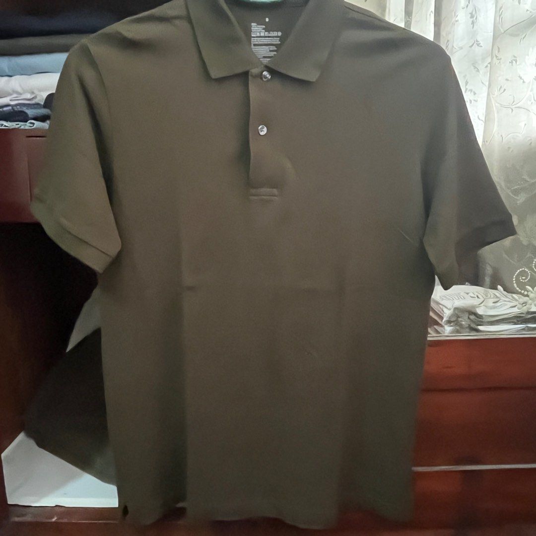 Muji Polo Shirt (Category: Formal Shirts) located in Quezon City. Submitted by changamie (Listing ID 1470769962, Image 1). Description: .