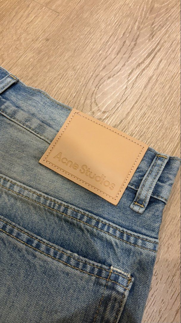 MVT Acne Studios 2021M Paint Splatter (Category: Jeans) located in Taguig. Submitted by grmcampana (Listing ID 1470908796, Image 3). Description: Just arrived in the mail from MVT, currently in China, can ship once I get back Size S check last pic for size chart RFS: Too big.