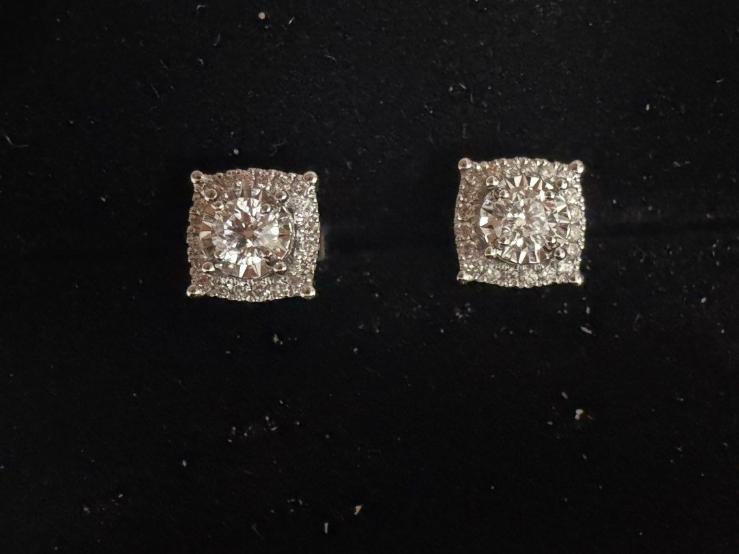 Natural Diamond Earrings (Category: Earrings) located in Muntinlupa City. Submitted by creezymelai (Listing ID 1470866299, Image 1). Description: Bought in Chanti Gem Fine Jewelry collection White Gold .13 ct diamond with Halo Earring 18k .46carat GH VVS .