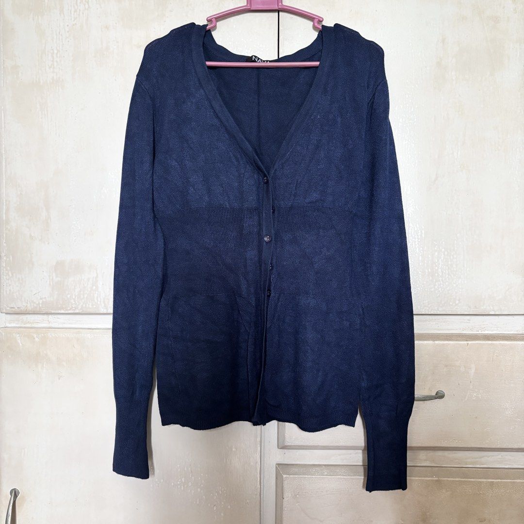 Nava Cardigan (Category: Coats, Jackets and Outerwear) located in Pasig City. Submitted by uyamuya (Listing ID 1470756844, Image 1). Description: Brand: Nava Size: S.