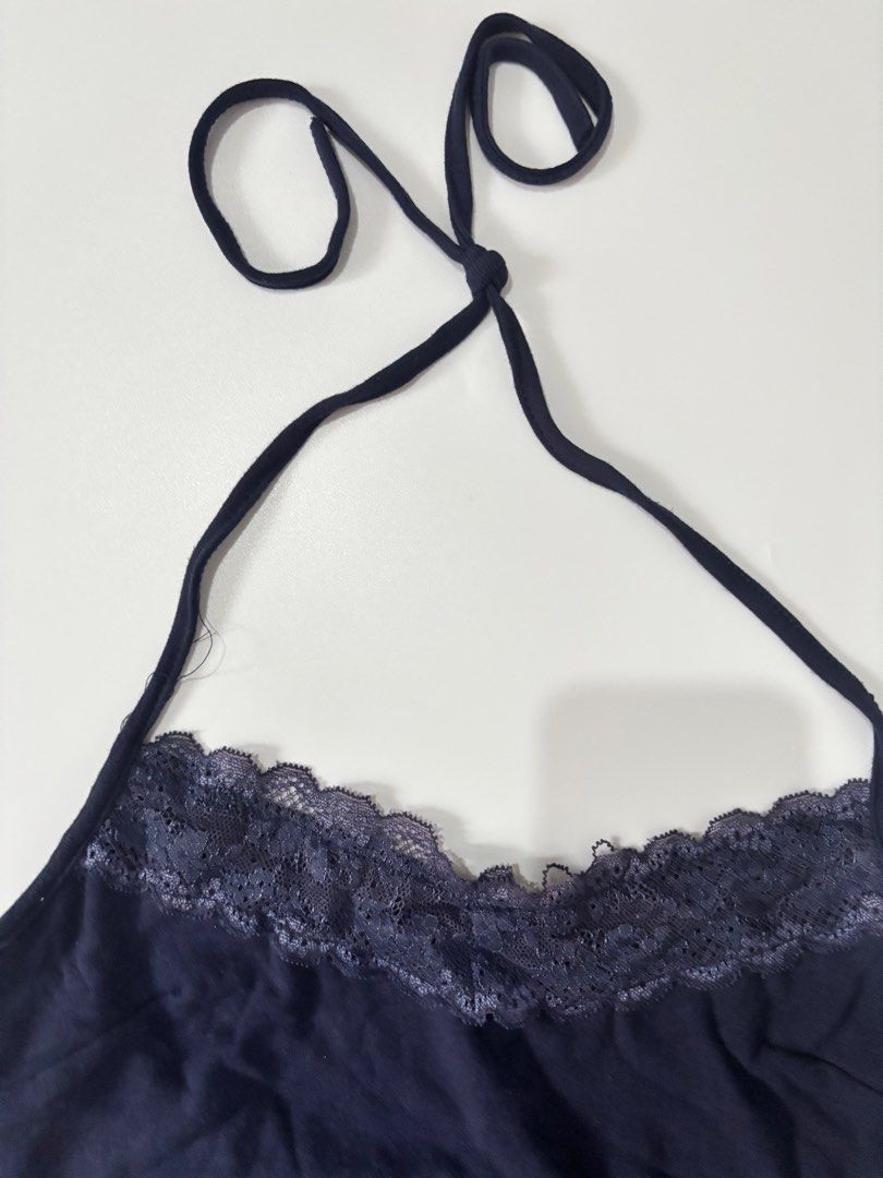 navy blue laced halter top (Category: Sleeveless) located in Binan City. Submitted by byhiraeth (Listing ID 1470780063, Image 2). Description: -small to medium -no ww -will only entertain offers since IM out of reply quota -loc is santa rosa, laguna.